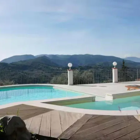Scappo In Umbria, Elena * Terni