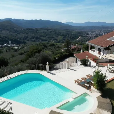 Scappo In Umbria, Elena Вилла Терни