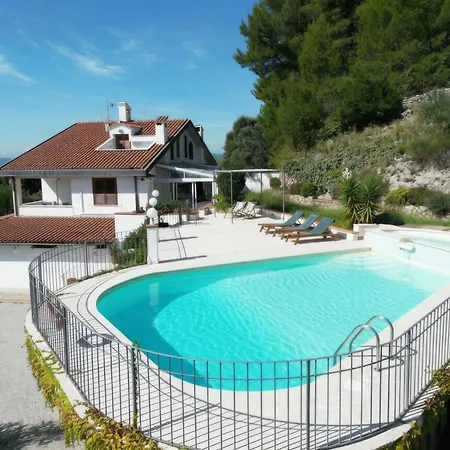 Villa Scappo In Umbria, Elena Terni