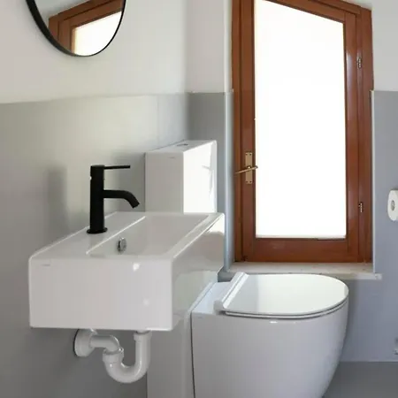 Scappo In Umbria, Elena Villa Terni