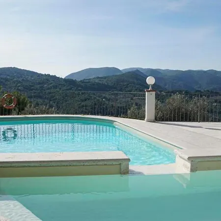 Scappo In Umbria, Elena Villa Terni
