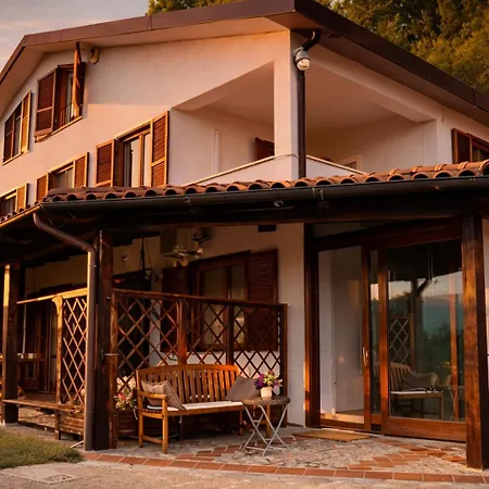 Scappo In Umbria, Elena Villa Terni