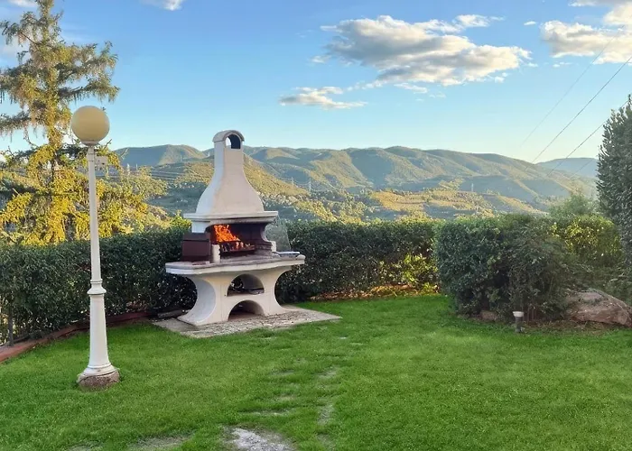 Scappo In Umbria, Elena