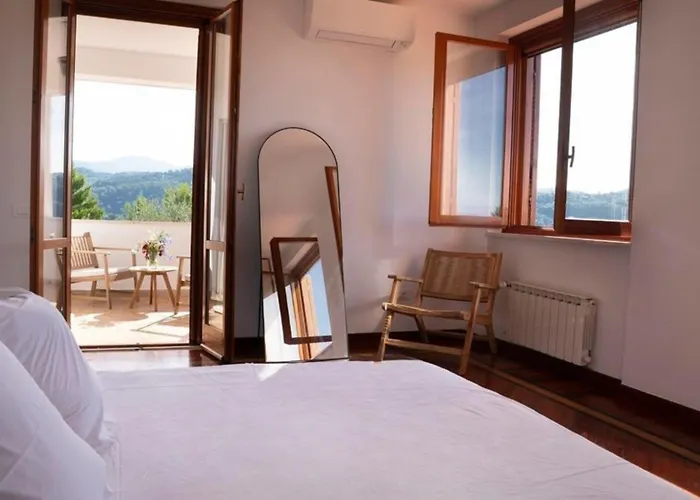 Scappo In Umbria, Elena Villa *