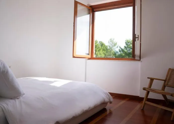 Scappo In Umbria, Elena Terni